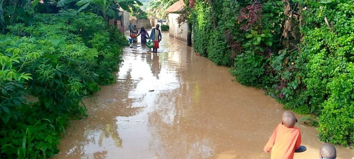 Iburengerazuba: Ibiza Byatumye Abakozi Barenga Icumi Birukanwa Mu Kazi.