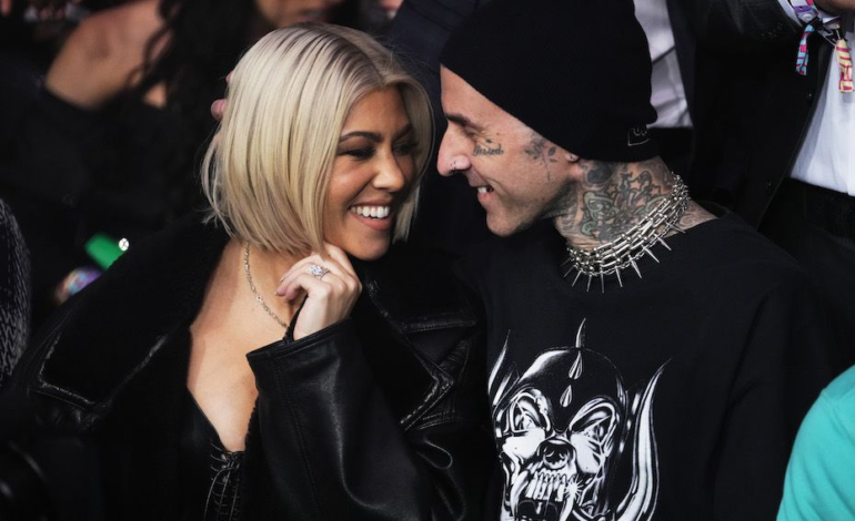 Travis Barker na Kourtney Kardashian Baritegura Umwana Wabo wa Mbere.