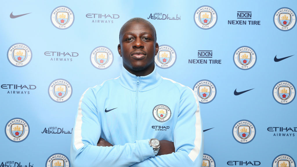 Benjamin Mendy agiye kurega Manchester City