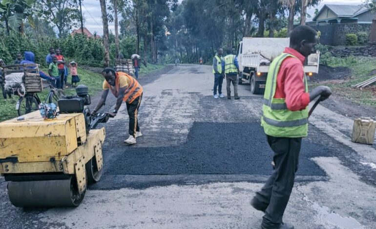 Burera: Umuhanda Gahunga- Cyanika watangiye gusanwa